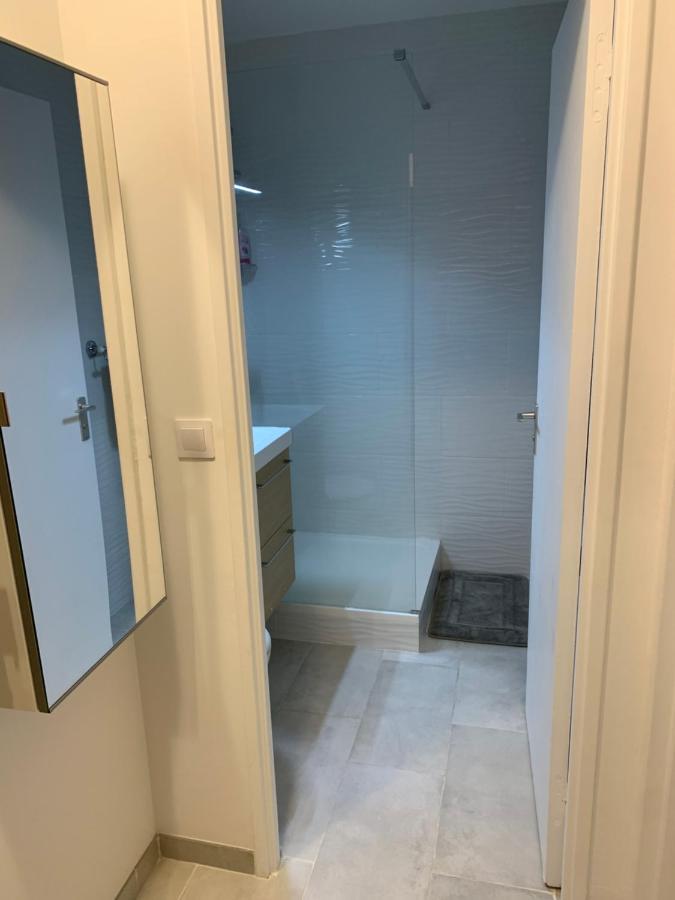 Lovely Studio Saint Jean Cachan, 20 Minutes From Luxembourg Gardens On Rer B And 350 M From Bagneux Rer B Apartment Luaran gambar
